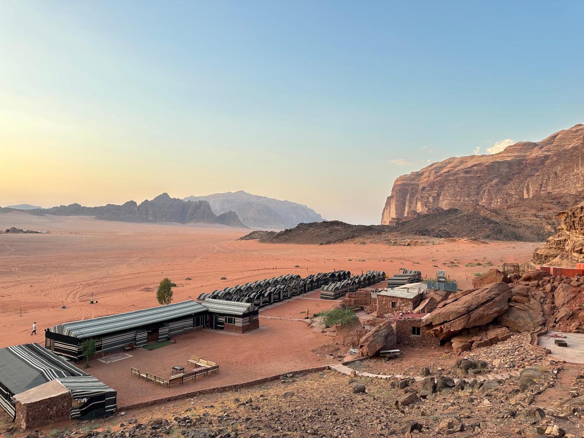 Bedouin Mores camp Wadi Rum Exterior foto