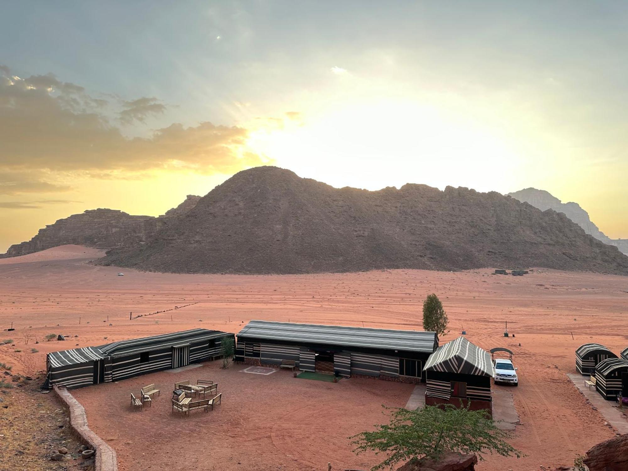 Bedouin Mores camp Wadi Rum Exterior foto